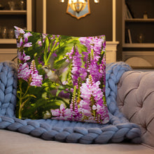 Load image into Gallery viewer, Hummingbird Premium Pillow